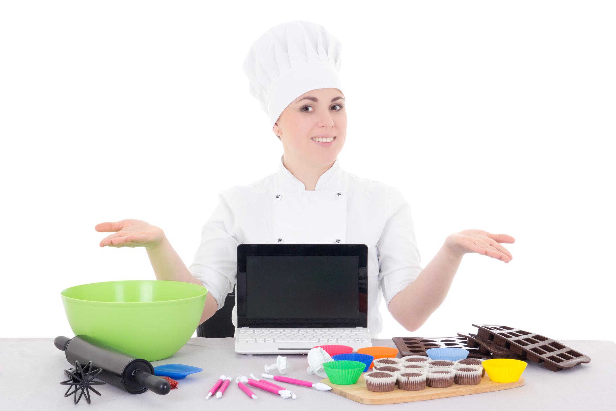Chef che insegna una ricetta italiana in video